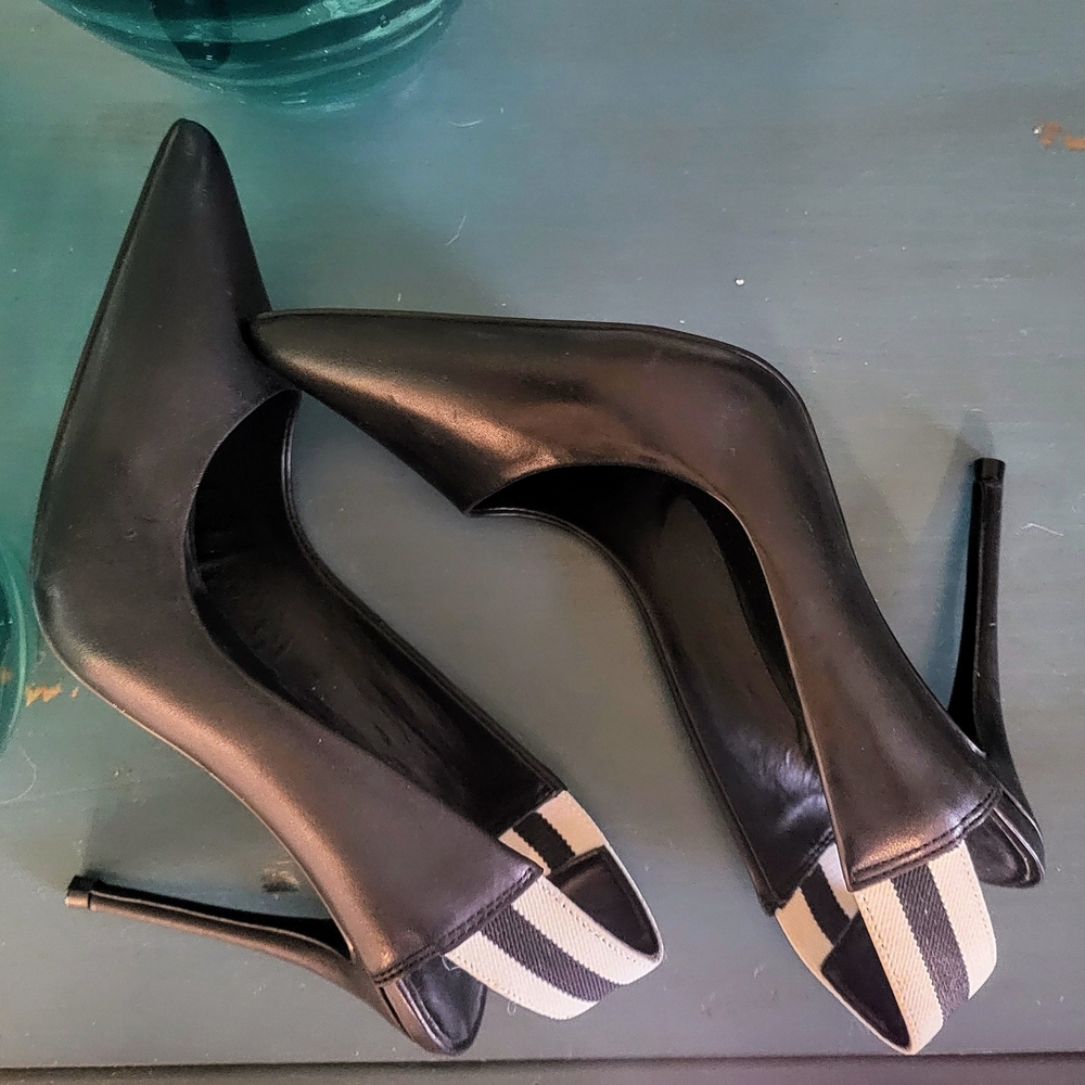 Steve Madden New Sling Back Black Stiletto Heels